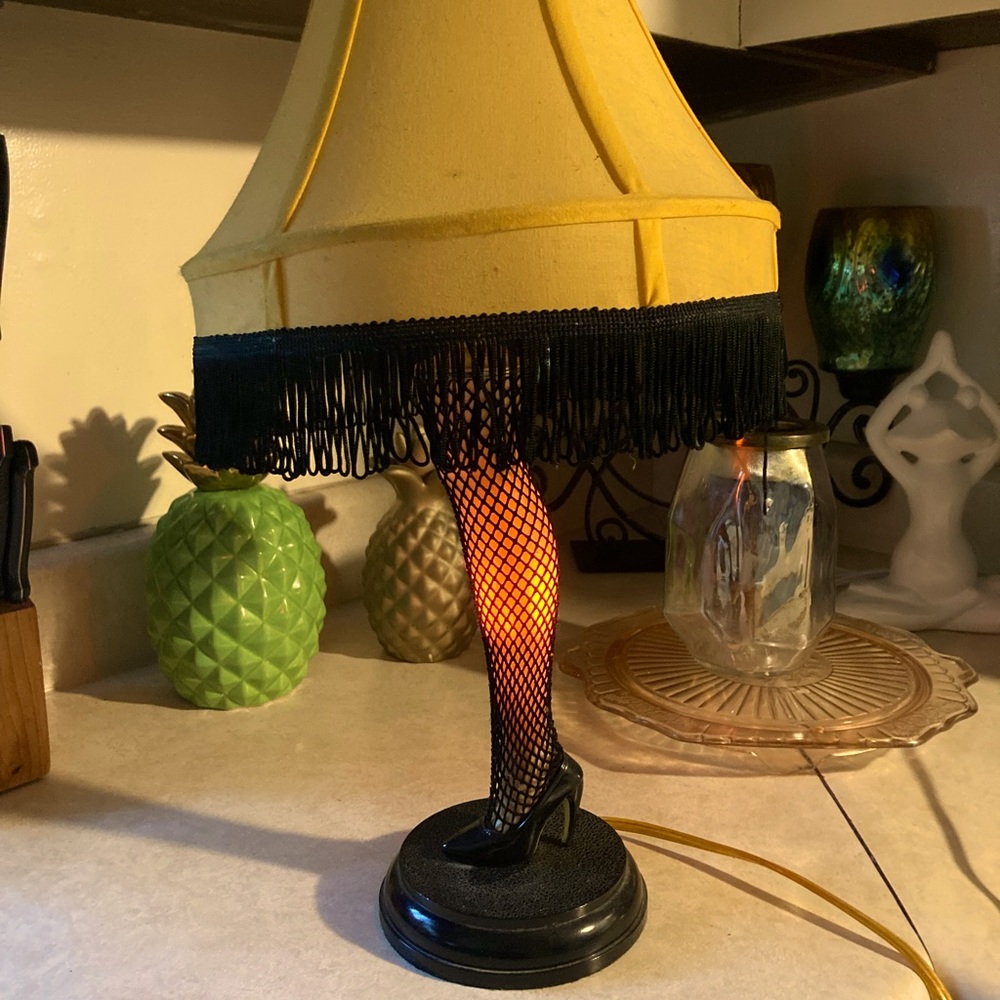 A Christmas story leg lamp